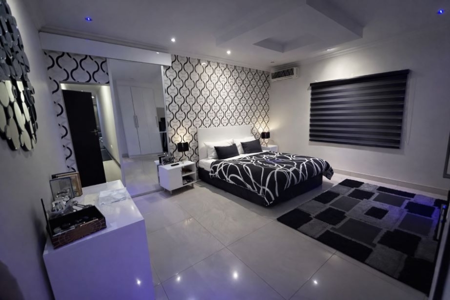 4 Bedroom Property for Sale in Oos Einde North West